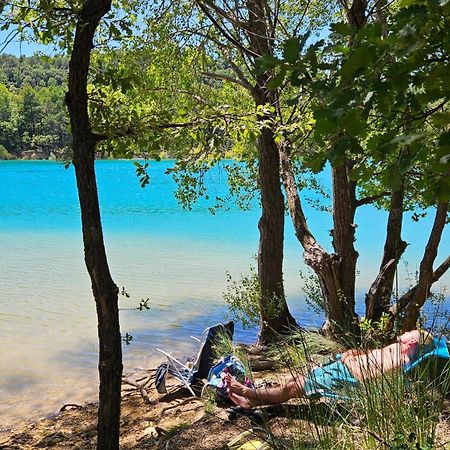Studio de charme + terrasse : Verdon, lac, plages Claviers Buitenkant foto